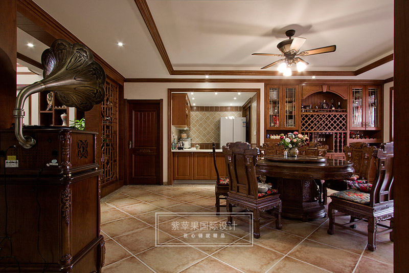 餐廳裝修實(shí)景圖
