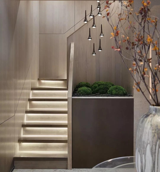 無(wú)錫紫蘋果裝飾 別墅樓梯安裝