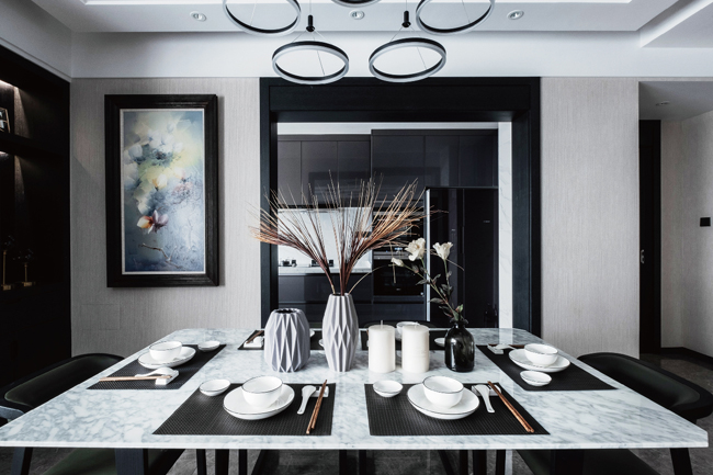 現(xiàn)代 現(xiàn)代