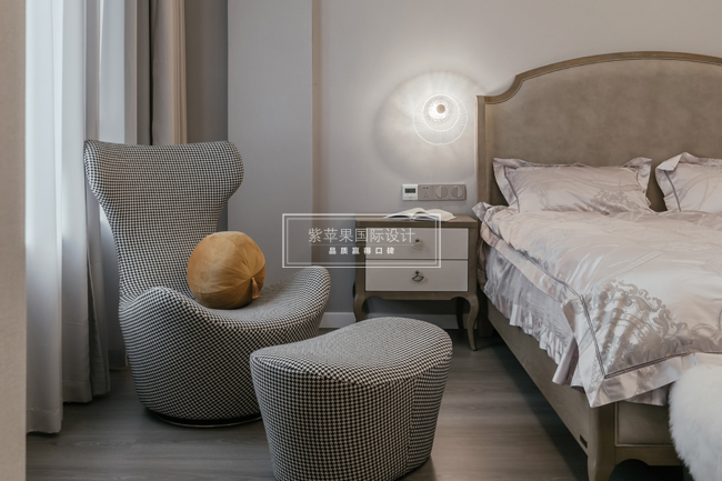 現(xiàn)代混搭裝修案例，給人溫暖和舒適的感覺